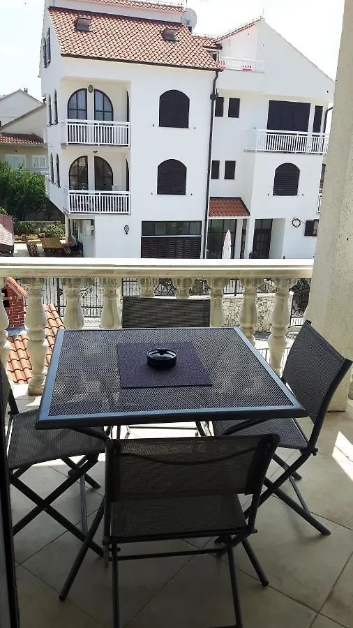 Apartment Apartmani Jureta Okrug Gornji Croatia