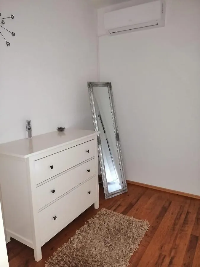 Apartment Apartmani Jureta Okrug Gornji Croatia