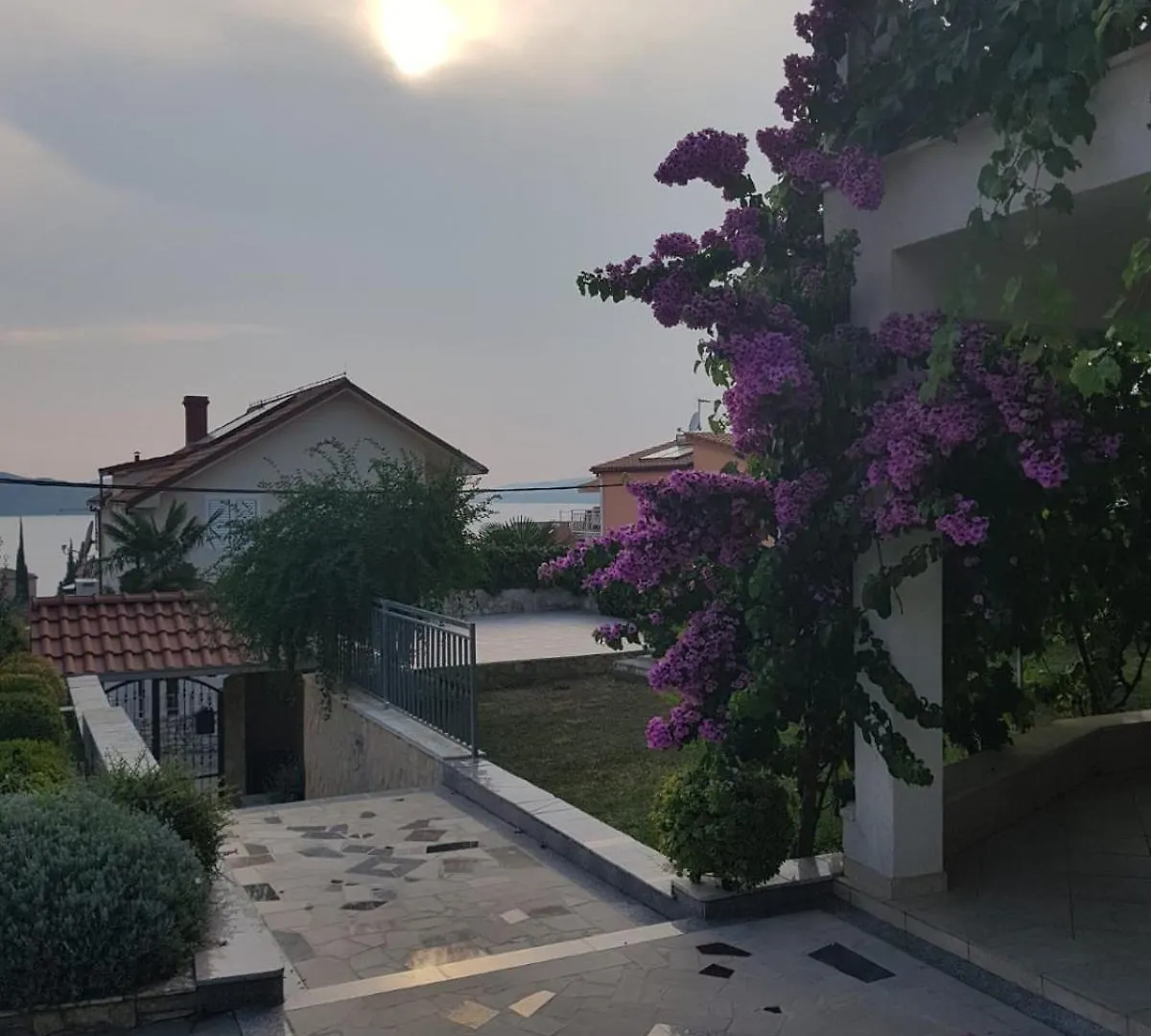 Apartmani Jureta Okrug Gornji 0*,