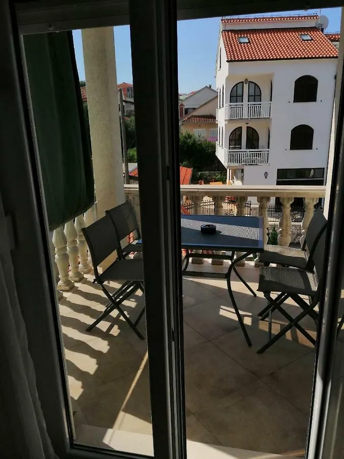 Apartmani Jureta Okrug Gornji 0*,